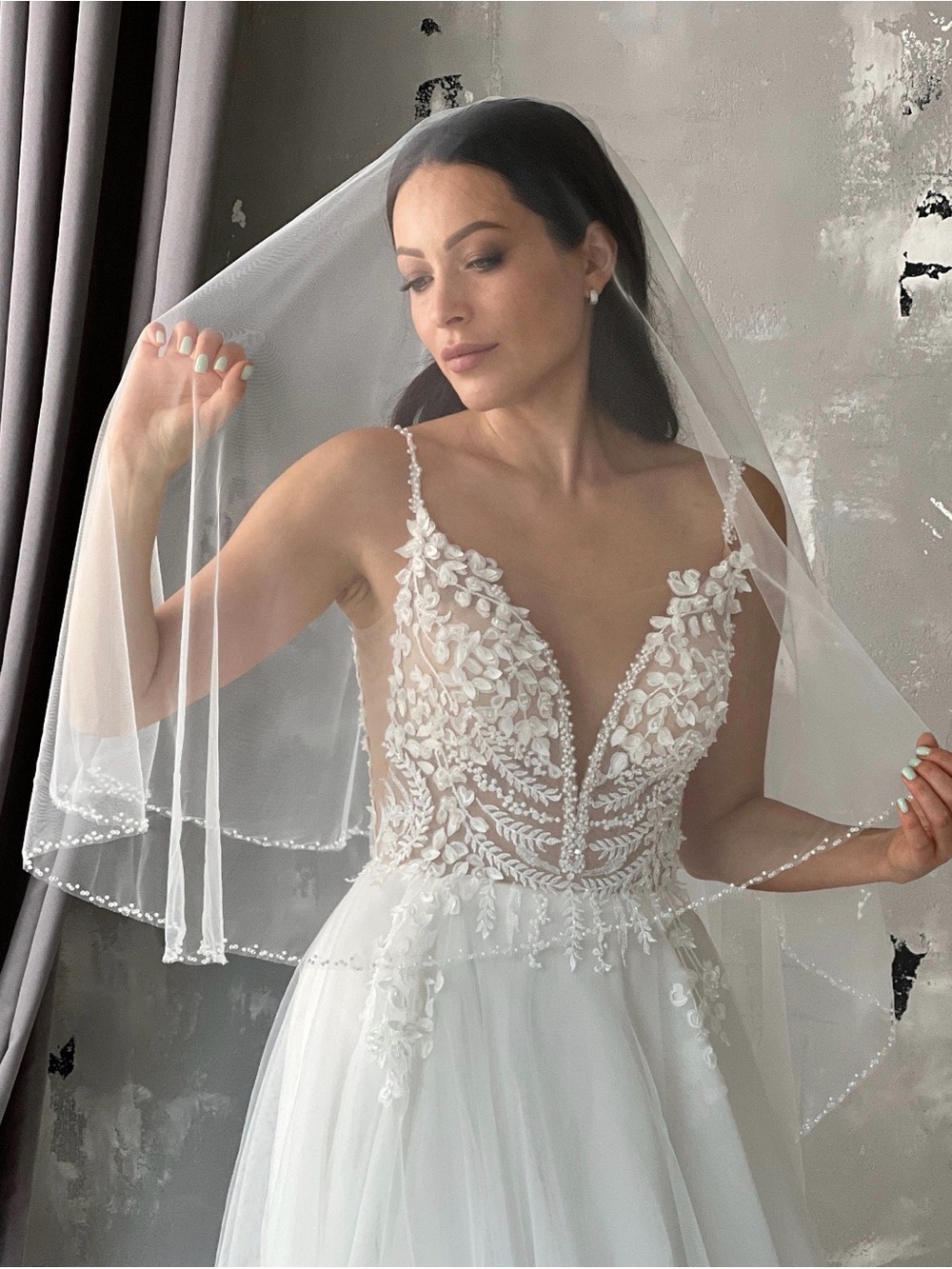 NEW Light Ivory Hand Beaded Edge Veil 35”/25” 2 Tier Bridal Veil